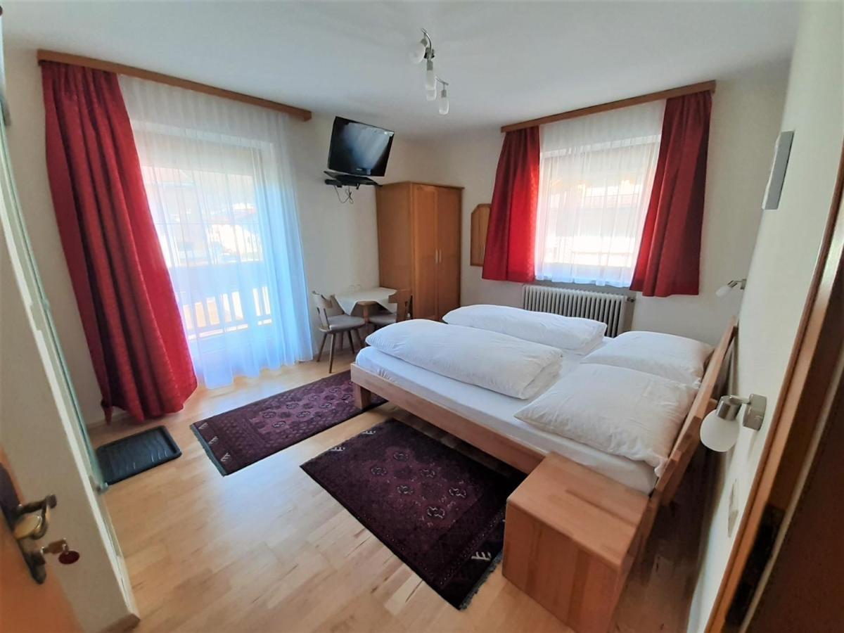 Haus Christine Apartment Fulpmes Ngoại thất bức ảnh