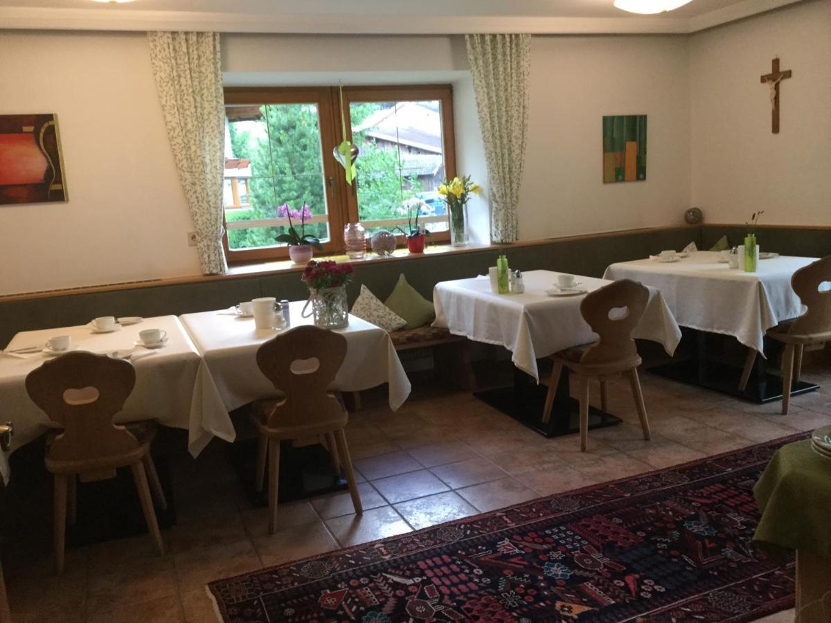 Haus Christine Apartment Fulpmes Ngoại thất bức ảnh