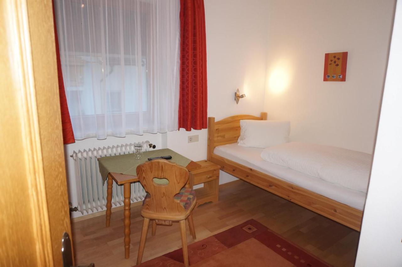 Haus Christine Apartment Fulpmes Ngoại thất bức ảnh
